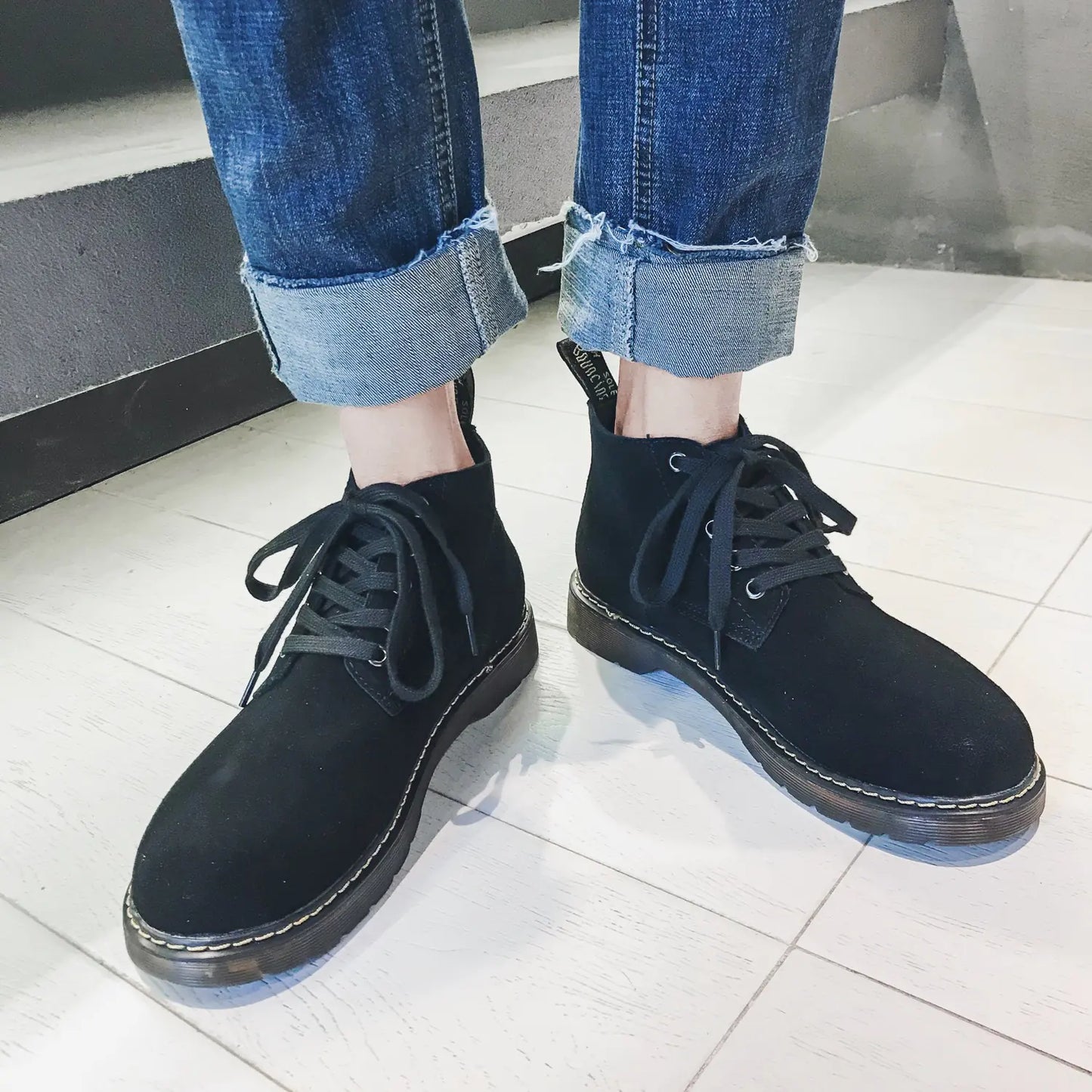 Riding Boots for Equestrian Style and Comfort